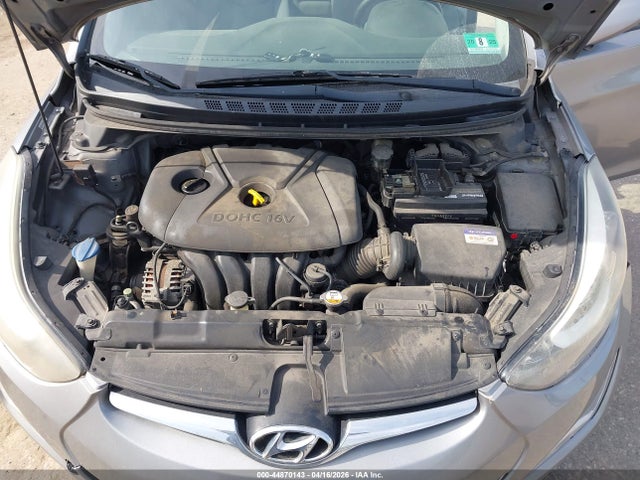 HYUNDAI ELANTRA SE - 10