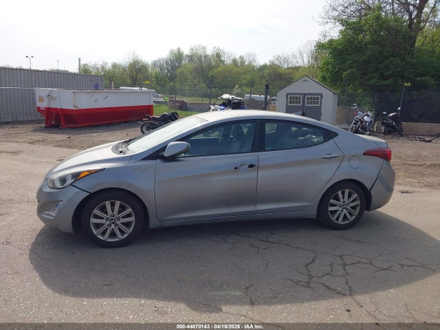 HYUNDAI ELANTRA SE - 6