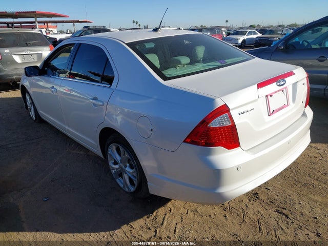FORD FUSION SE - 3
