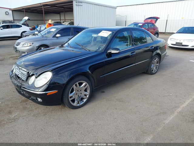 MERCEDES-BENZ E-CLASS - 2