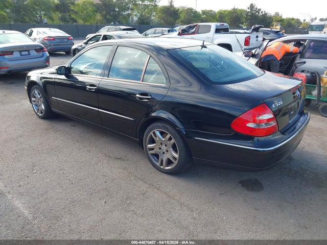 MERCEDES-BENZ E-CLASS - 3