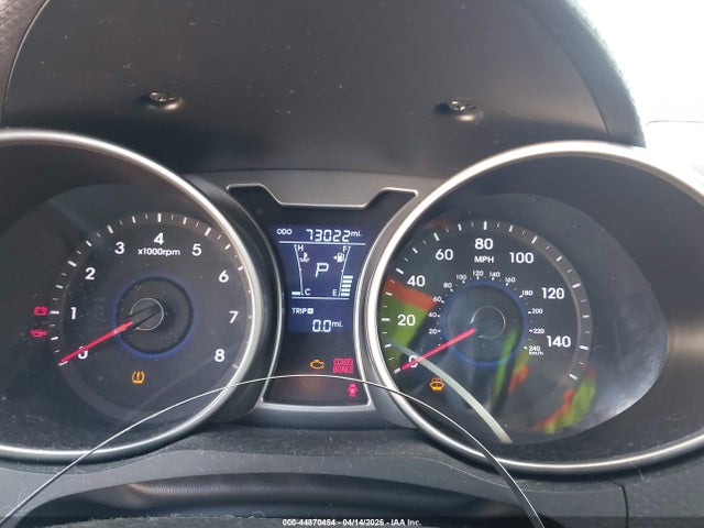 HYUNDAI VELOSTER - 7