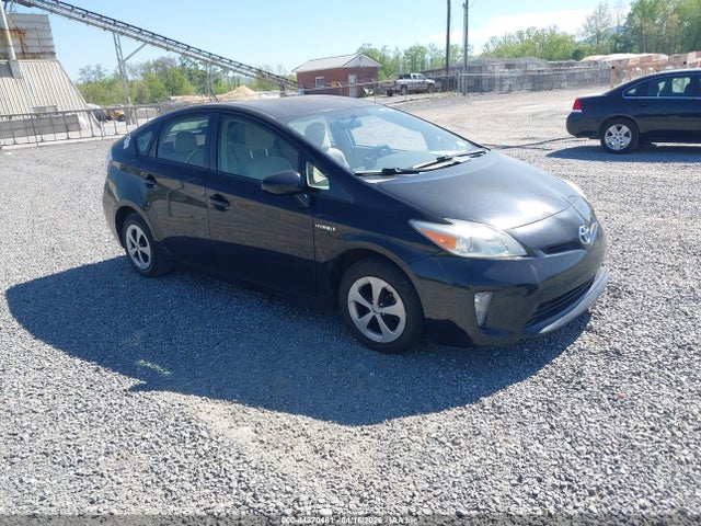 TOYOTA PRIUS - 1