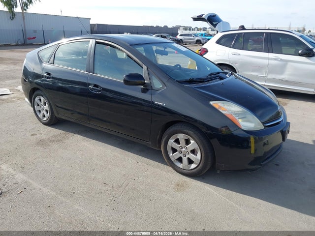 TOYOTA PRIUS - 1
