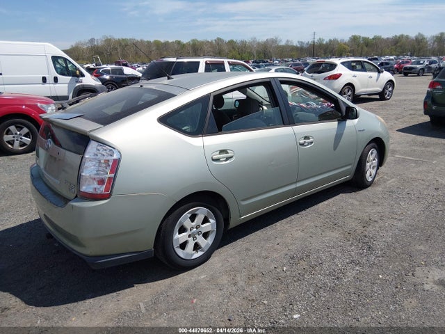 TOYOTA PRIUS - 4