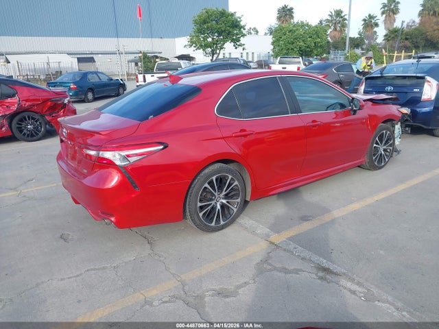 2020 Toyota CAMRY SE — фото 4