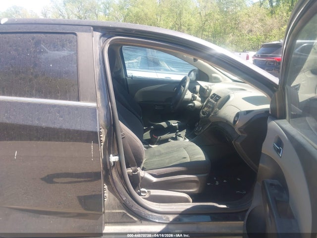 CHEVROLET SONIC LT MANUAL - 5