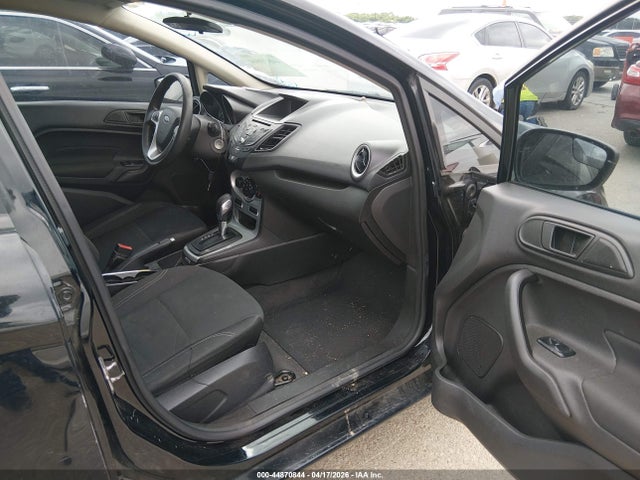 FORD FIESTA SE - 5