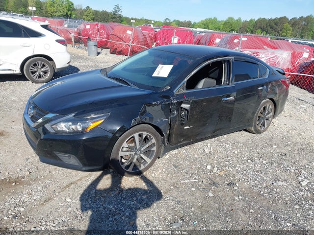2018 Nissan ALTIMA 2.5 SR 照片 2
