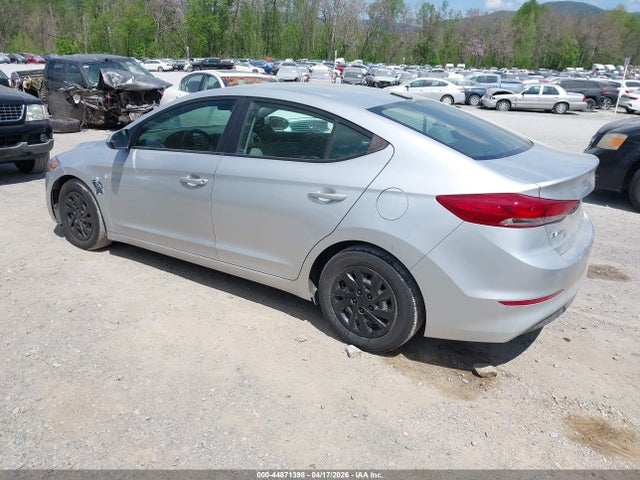 HYUNDAI ELANTRA SE - 3