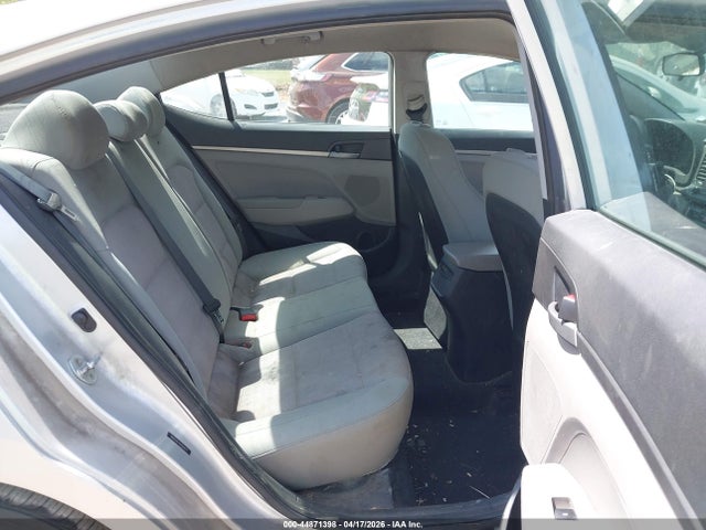 HYUNDAI ELANTRA SE - 8