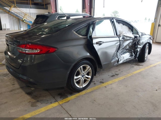 FORD FUSION SE - 4