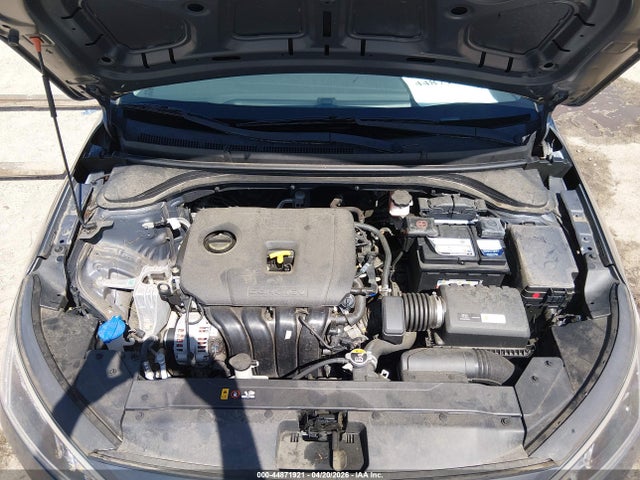 HYUNDAI ELANTRA - 10