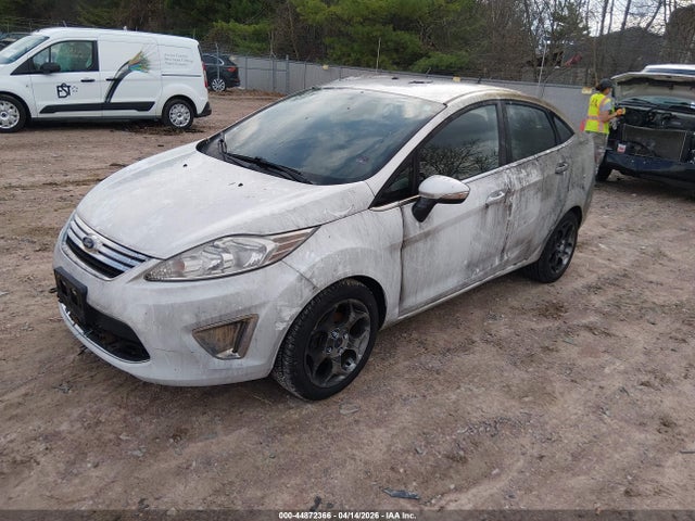 FORD FIESTA SEL - 2