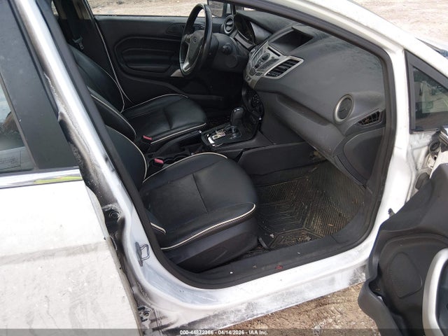 FORD FIESTA SEL - 5