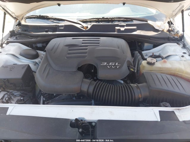 DODGE CHALLENGER - 10