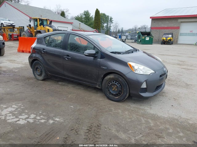 TOYOTA PRIUS C - 1
