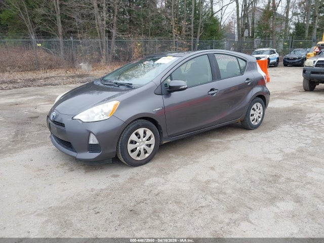 TOYOTA PRIUS C - 2