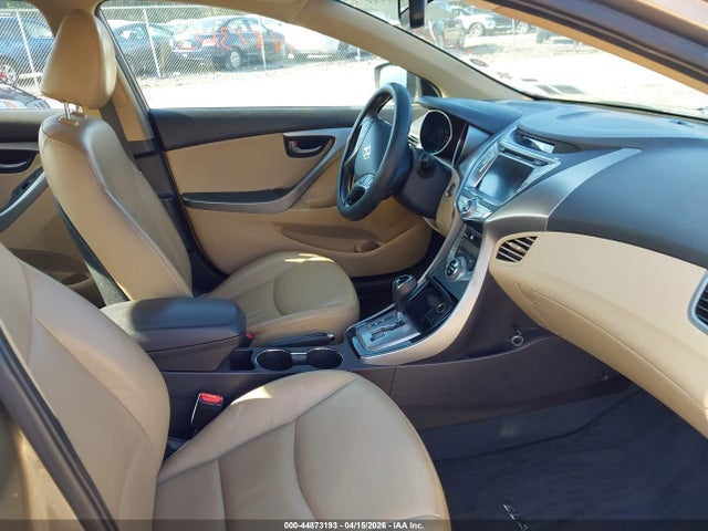 HYUNDAI ELANTRA LIMITED - 5