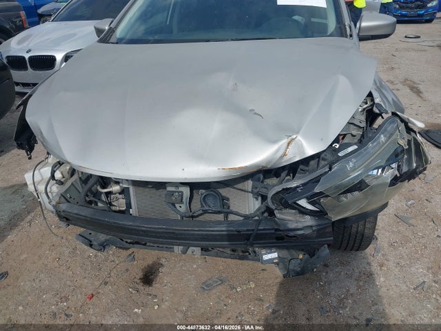NISSAN SENTRA S - 6