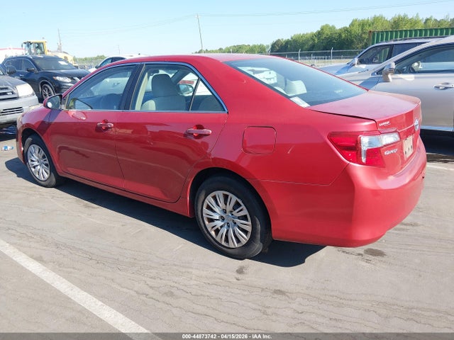 TOYOTA CAMRY - 3