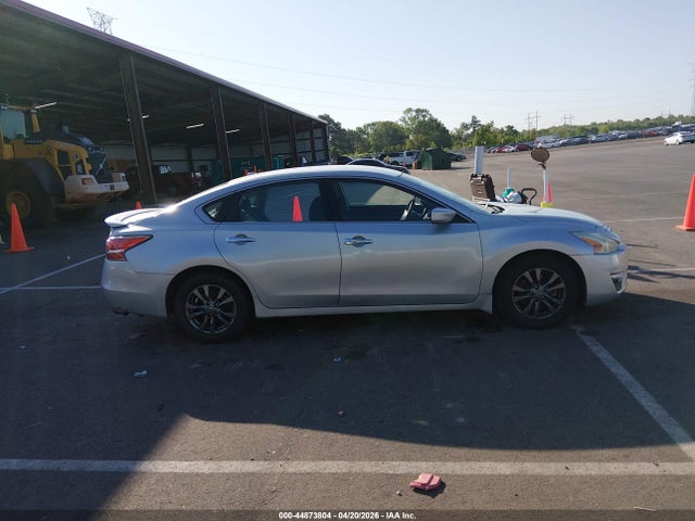 2015 Nissan ALTIMA 2.5 S — миниатюра 14