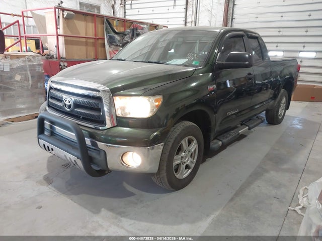 TOYOTA TUNDRA - 2