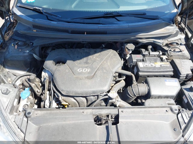 HYUNDAI VELOSTER - 10