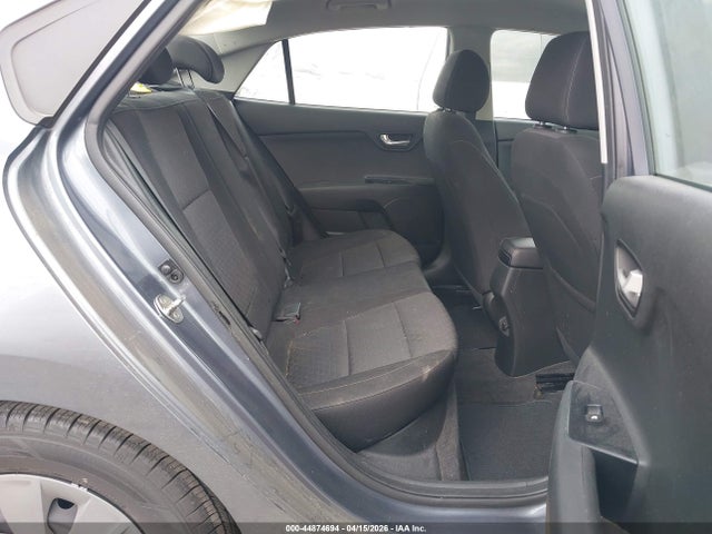 KIA RIO - 8