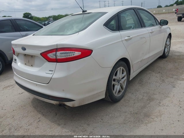 FORD FUSION SE - 4