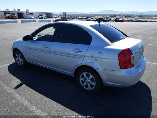 HYUNDAI ACCENT GLS - 3