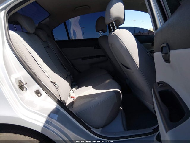 HYUNDAI ACCENT GLS - 8