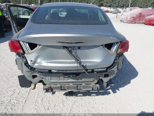 صورة 6 لـ 2015 Chrysler 200 LIMITED