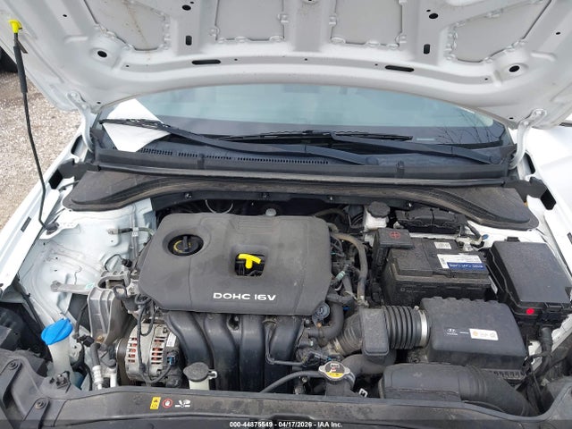 HYUNDAI ELANTRA SE - 10