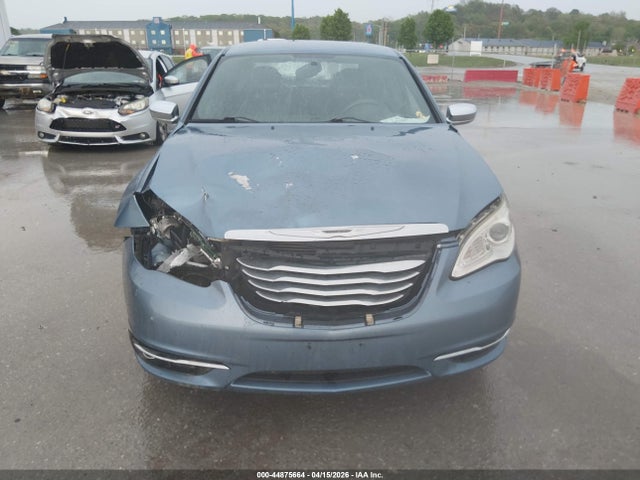 صورة 6 لـ 2011 Chrysler 200 LIMITED