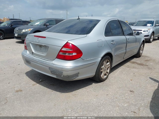 MERCEDES-BENZ E-CLASS - 4