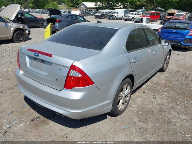 FORD FUSION SE - 4