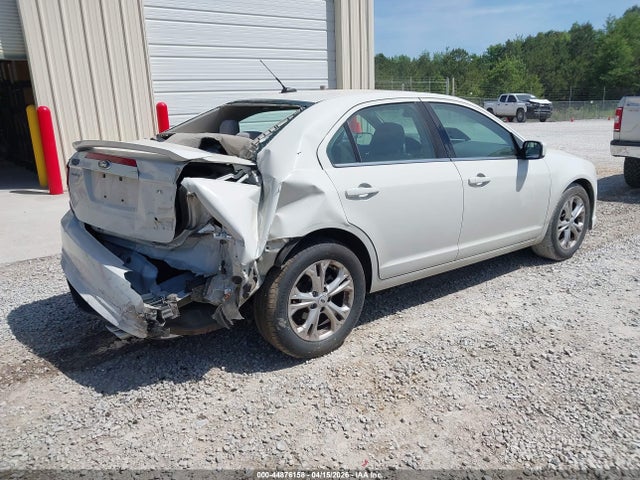 FORD FUSION SE - 4