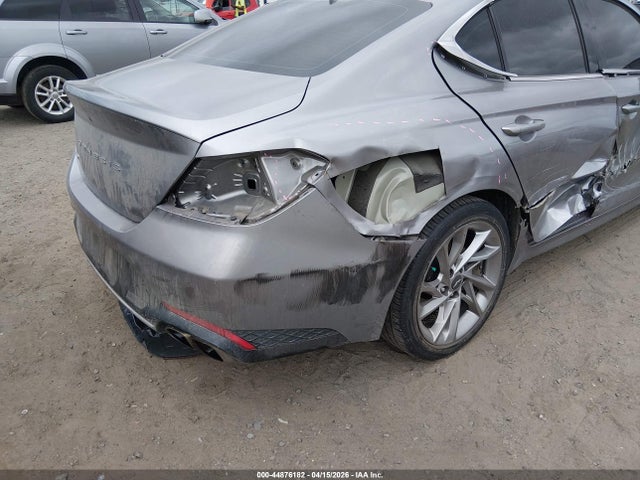 2022 Genesis G70 2.0T RWD 照片 17