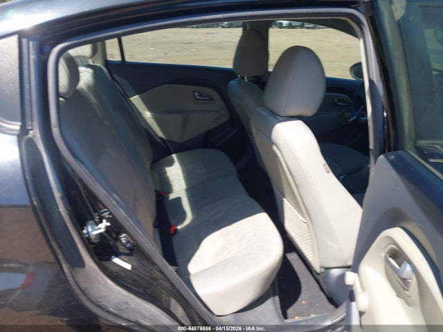 KIA RIO LX - 8