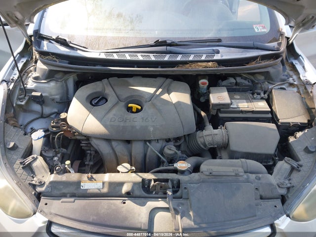 HYUNDAI ELANTRA GLS - 10