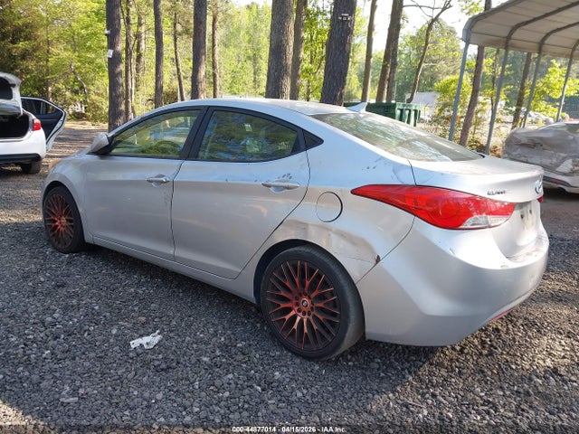 HYUNDAI ELANTRA GLS - 3