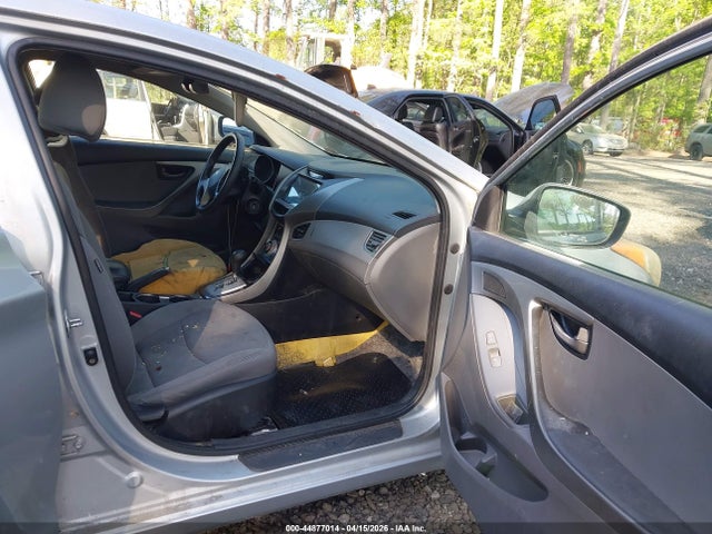 HYUNDAI ELANTRA GLS - 5