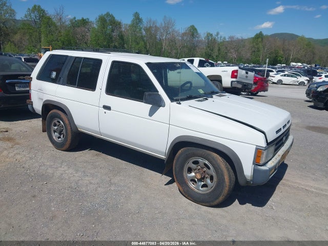 1995 NISSAN PATHFINDE LE/SE/XE