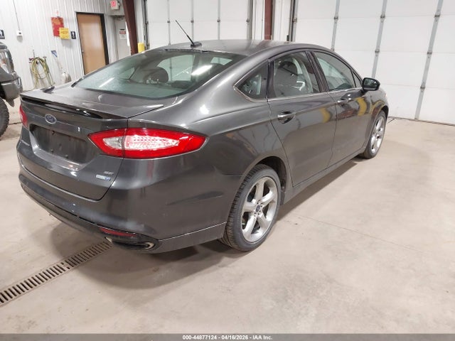 FORD FUSION SE - 4