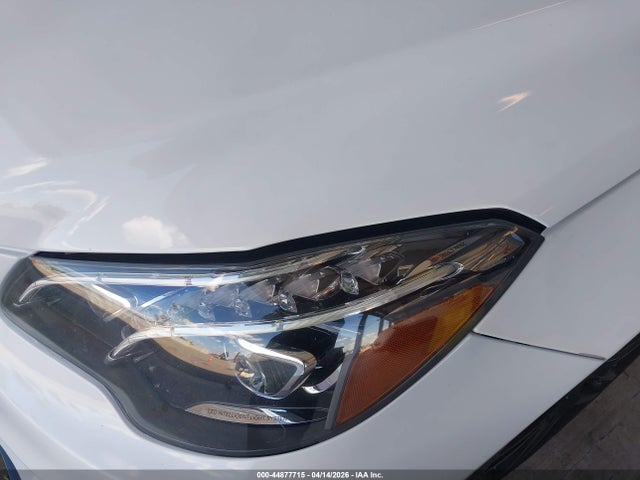 MERCEDES-BENZ E-CLASS - 6