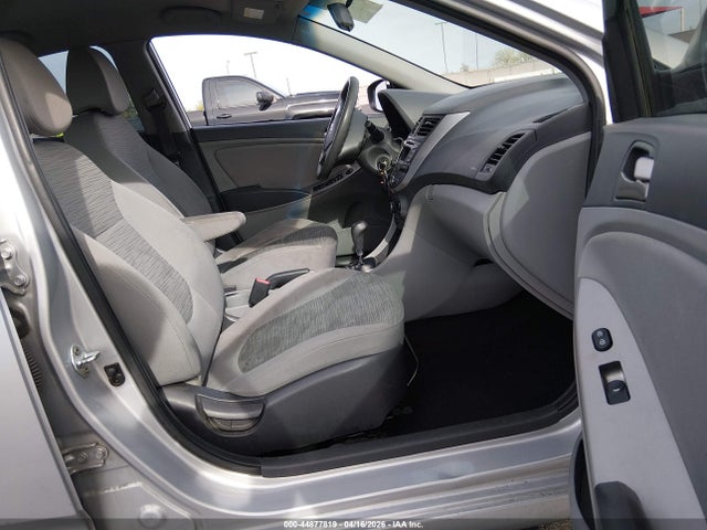 HYUNDAI ACCENT SE - 5