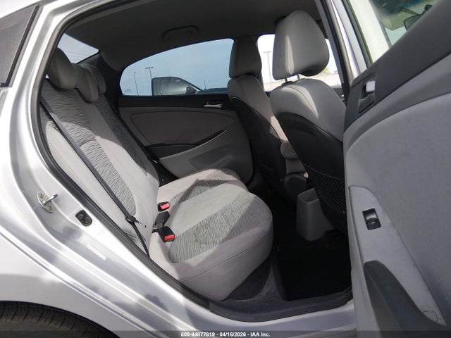 HYUNDAI ACCENT SE - 8