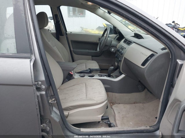 FORD FOCUS SE - 5