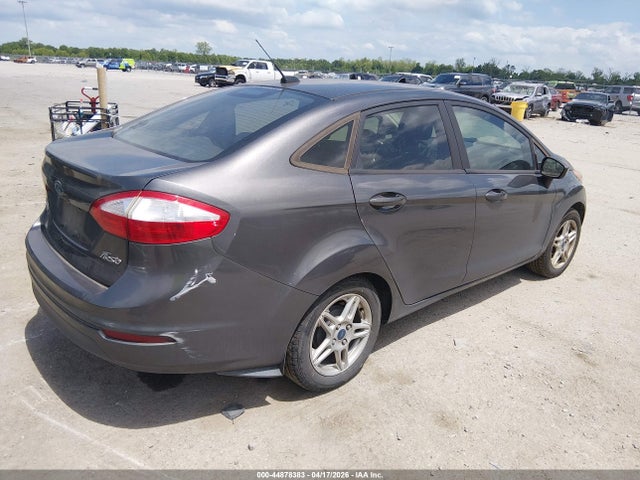 FORD FIESTA SE - 4